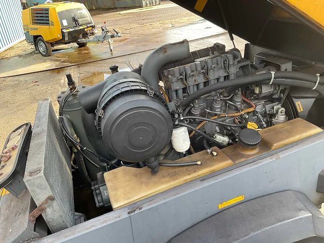 Atlas copco xas 67 mobiele luchtcompressor - afbeelding 4 van  14