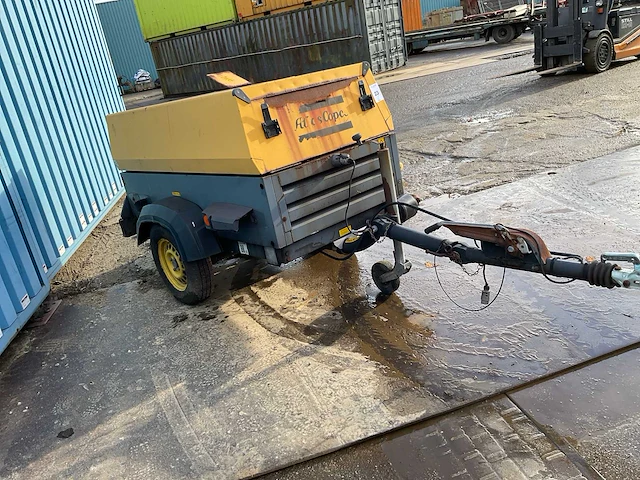 Atlas copco xas 67 mobiele luchtcompressor - afbeelding 9 van  14