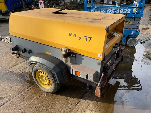 Atlas copco xas 67 mobiele luchtcompressor - afbeelding 12 van  14