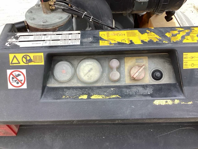 Atlas copco xas 67 schroefcompressor - afbeelding 12 van  16