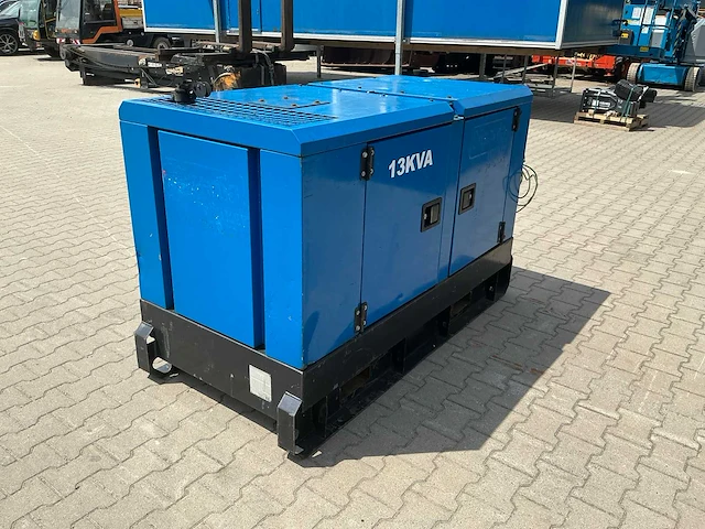 Atlas copco ya3 13 kva noodstroomaggregaat - afbeelding 11 van  15