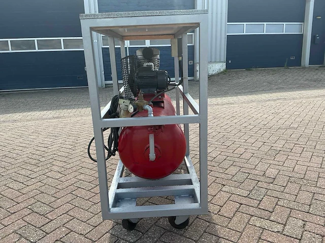 Atlas copco zuiger luchtcompressor - afbeelding 9 van  12