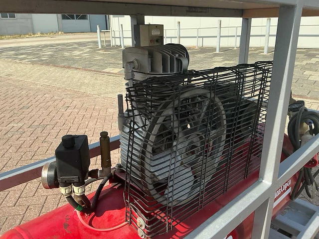 Atlas copco zuiger luchtcompressor - afbeelding 12 van  12