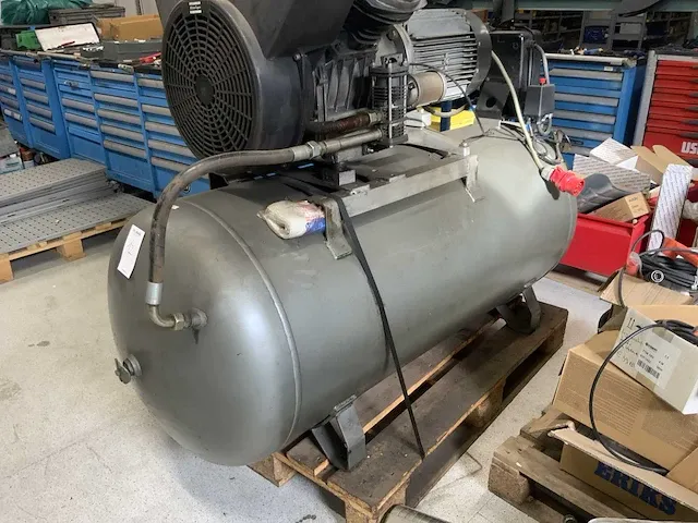 Atlas copco zuigercompressor - afbeelding 4 van  7