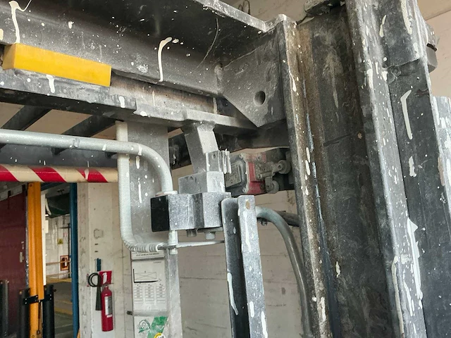 Atlet cat3g reachtruck - afbeelding 14 van  15