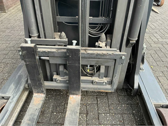 Atlet tergo - 2016 - reach truck - afbeelding 5 van  18