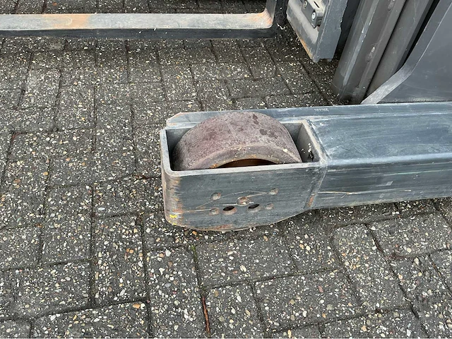 Atlet tergo - 2016 - reach truck - afbeelding 12 van  18