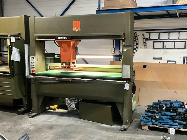 Atom hs520/5 stansmachine / oildynamic cutting press - afbeelding 1 van  29