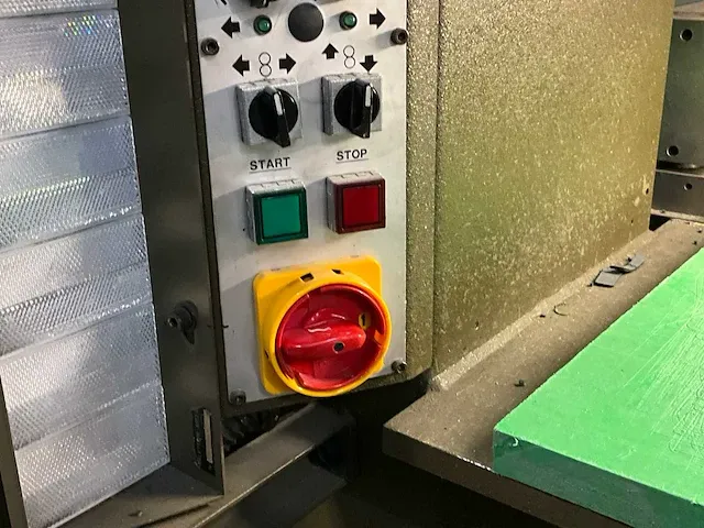 Atom hs520/5 stansmachine / oildynamic cutting press - afbeelding 21 van  29