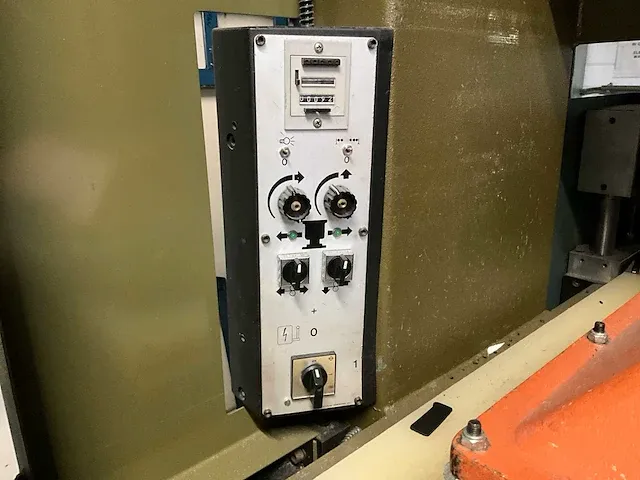 Atom hs588/10.30 stansmachine / oildynamic cutting press - afbeelding 17 van  29