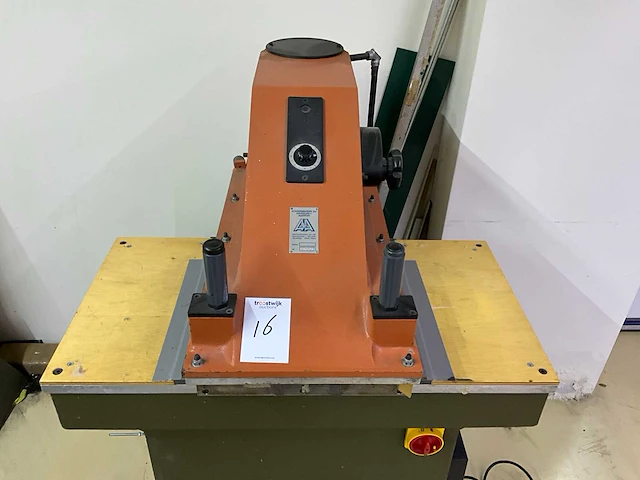 Atom se20/t20 stansmachine - afbeelding 2 van  6