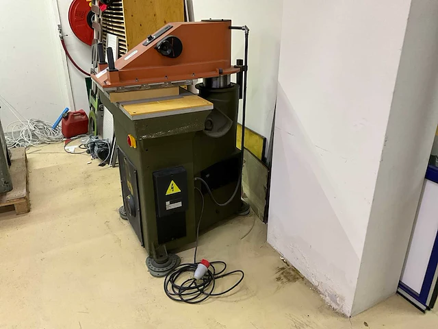 Atom se20/t20 stansmachine - afbeelding 5 van  6