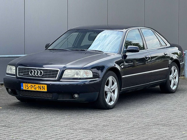 Audi - 2001 - a8 - 3.7 5v quattro - 15-pg-nn - afbeelding 1 van  16