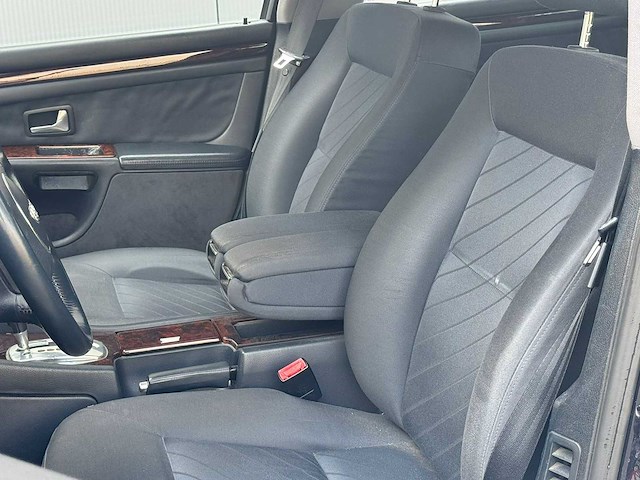 Audi - 2001 - a8 - 3.7 5v quattro - 15-pg-nn - afbeelding 15 van  16