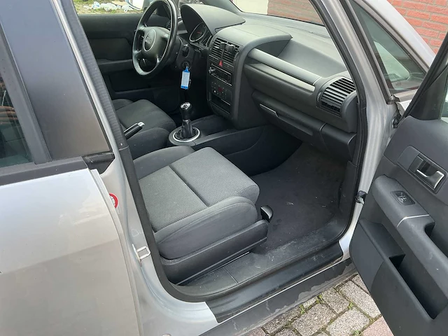 Audi - 2002 - a2 - 1.4 - personenauto - afbeelding 3 van  12