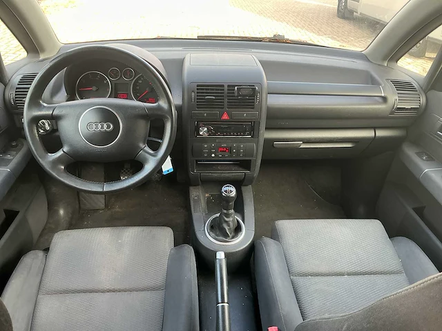 Audi - 2002 - a2 - 1.4 - personenauto - afbeelding 9 van  12