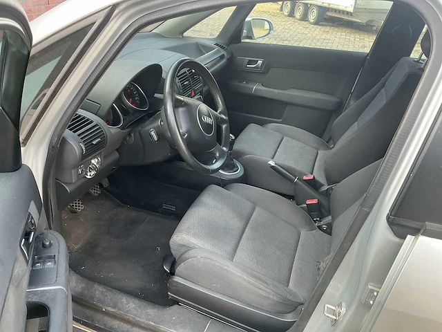 Audi - 2002 - a2 - 1.4 - personenauto - afbeelding 11 van  12