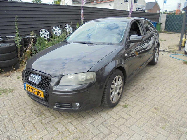 Audi - 2005 - a3 - 2.0 fsi ambition - 43-rp-nv - afbeelding 1 van  12