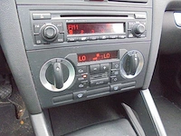 Audi - 2005 - a3 - 2.0 fsi ambition - 43-rp-nv - afbeelding 11 van  12