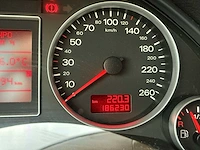 Audi - 2005 - a4 limousine - 2.0 pro line - 97-rg-gr - afbeelding 3 van  12