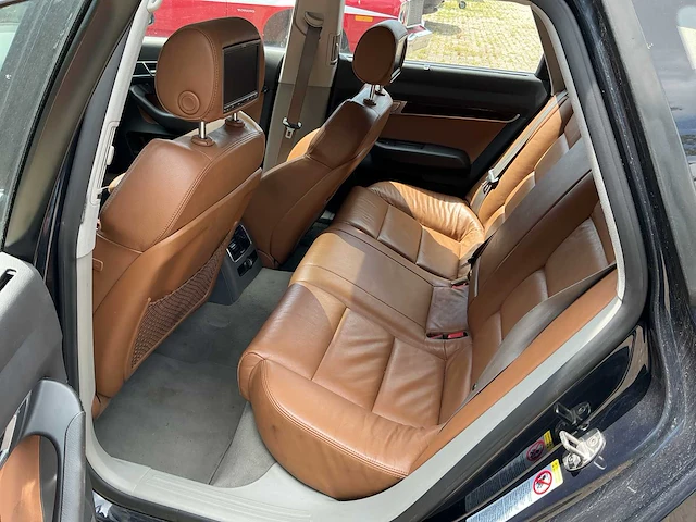Audi - 2006 - a6 avant - 4.2 fsi quattro - personenauto - afbeelding 11 van  12