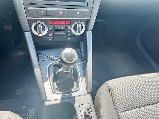 Audi - 2008 - a3 - 1.6 attraction b.e. - personenauto - afbeelding 21 van  31