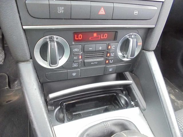 Audi - 2008 - a3 sportback - 1.8 tfsi ambit. b.e. - 48-gxx-8 - afbeelding 3 van  17