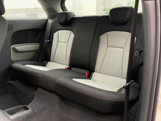 Audi - 2010 - a1 - 1.4 tfsi attr. pl. - xd-136-t - afbeelding 11 van  19