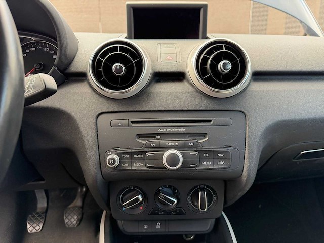 Audi - 2010 - a1 - 1.6 tdi amb. pl. - 27-nhn3 - afbeelding 9 van  9