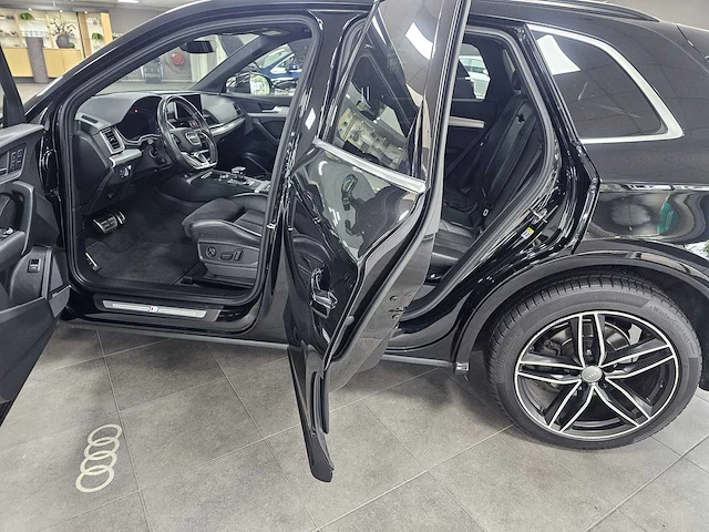 Audi - 2018 - q5 2.0 tdi quattro pro-line - personenauto - afbeelding 2 van  44
