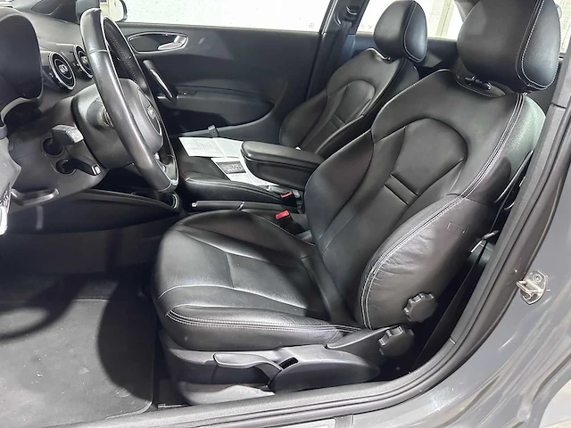 Audi - a1 - 1.0 tfsi adrenalin - np-731-k - afbeelding 8 van  22