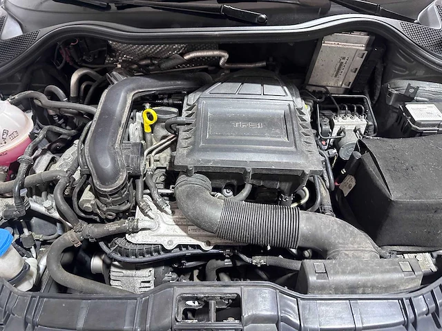 Audi - a1 - 1.0 tfsi adrenalin - np-731-k - afbeelding 13 van  22