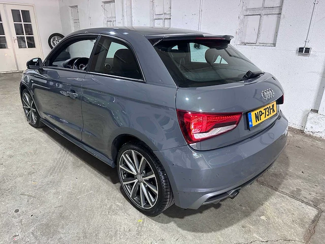 Audi - a1 - 1.0 tfsi adrenalin - np-731-k - afbeelding 17 van  22
