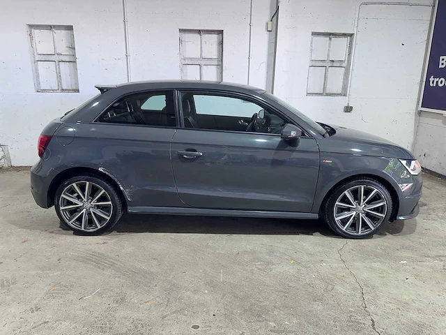 Audi - a1 - 1.0 tfsi adrenalin - np-731-k - afbeelding 20 van  22