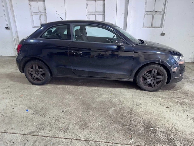 Audi - a1 - 1.2 tfsi s edition - 5-kxl-02 - afbeelding 15 van  18