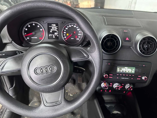 Audi - a1 - 1.2 tfsi s edition - 5-kxl-02 - afbeelding 2 van  18