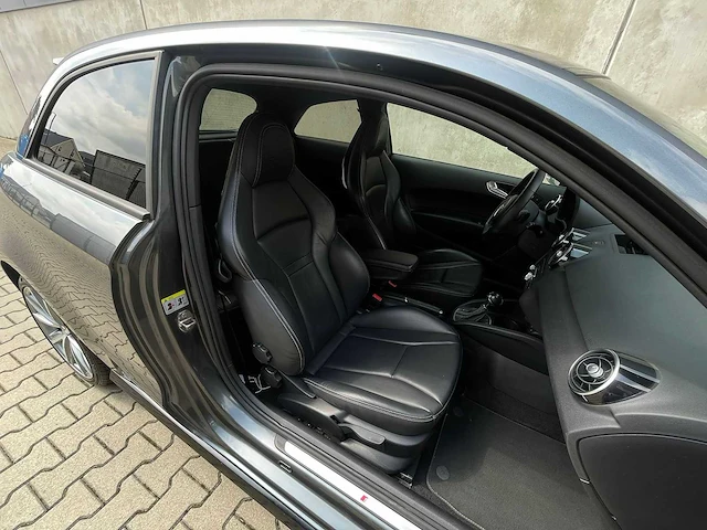Audi - a1 - 1.8 tfsi sport p l s - l-749-sk - 2015 - afbeelding 2 van  12