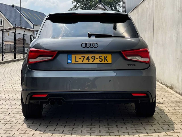 Audi - a1 - 1.8 tfsi sport p l s - l-749-sk - 2015 - afbeelding 7 van  12