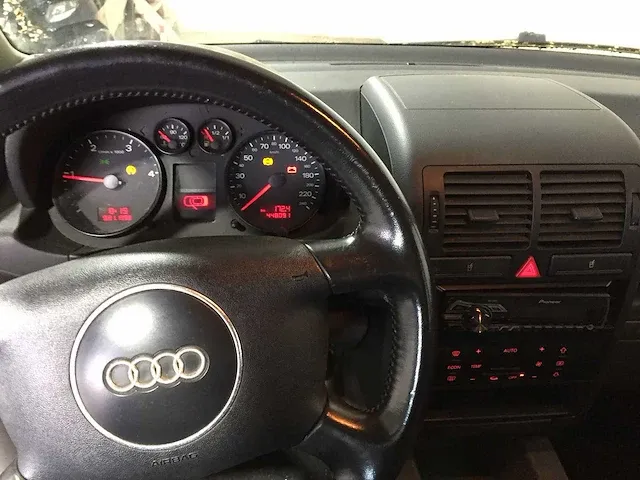 Audi - a2 - 1.4 tdi - 39-gk-zg - afbeelding 2 van  18