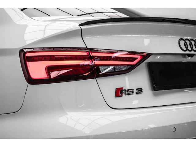 Audi - a3 limousine - 2.5 tfsi rs3 quattro - hbt-68-b - 2019 - afbeelding 5 van  64