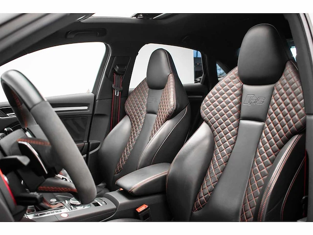 Audi - a3 limousine - 2.5 tfsi rs3 quattro - hbt-68-b - 2019 - afbeelding 8 van  64
