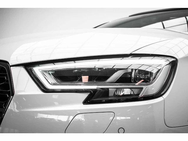 Audi - a3 limousine - 2.5 tfsi rs3 quattro - hbt-68-b - 2019 - afbeelding 37 van  64