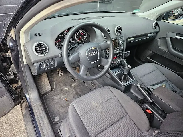 Audi - a3 sportback - 1.4 tfsi attr. pl b - 87-jxr-7 - afbeelding 4 van  29