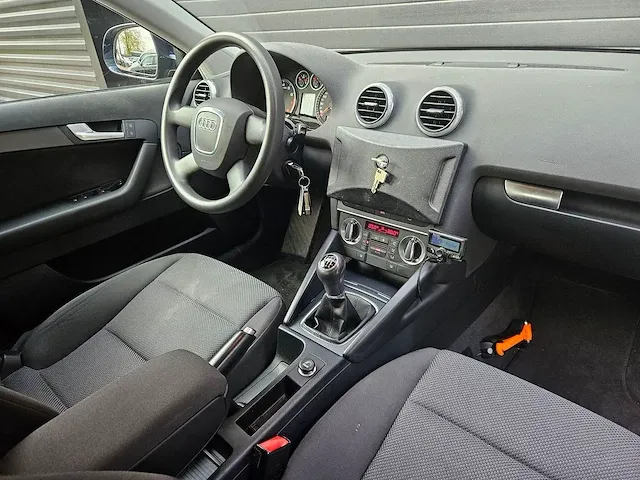 Audi - a3 sportback - 1.4 tfsi attr. pl b - 87-jxr-7 - afbeelding 15 van  29