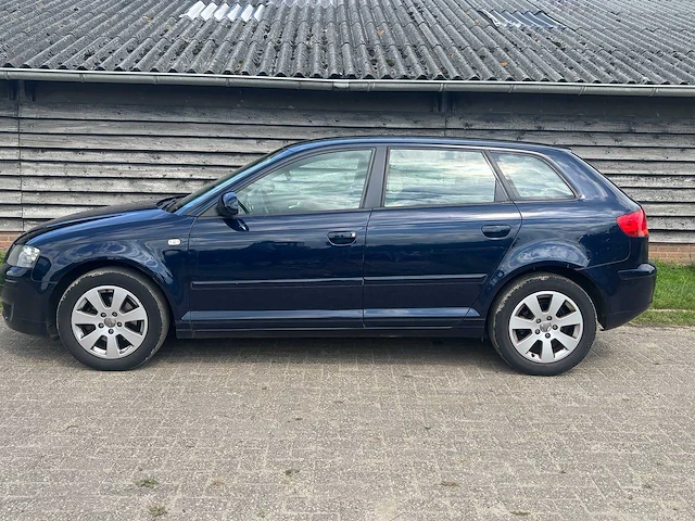 Audi - a3 sportback - 1.6 fsi ambiente - car - 2007 - afbeelding 12 van  23