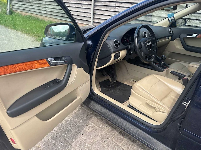 Audi - a3 sportback - 1.6 fsi ambiente - car - 2007 - afbeelding 18 van  23