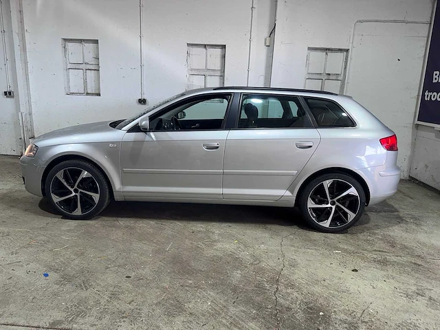 Audi - a3 sportback - 1.9 tdi attraction - 30-tz-kl - afbeelding 12 van  19