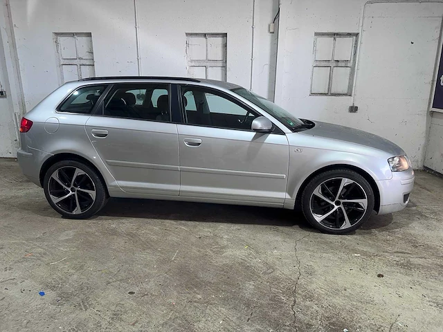 Audi - a3 sportback - 1.9 tdi attraction - 30-tz-kl - afbeelding 16 van  19