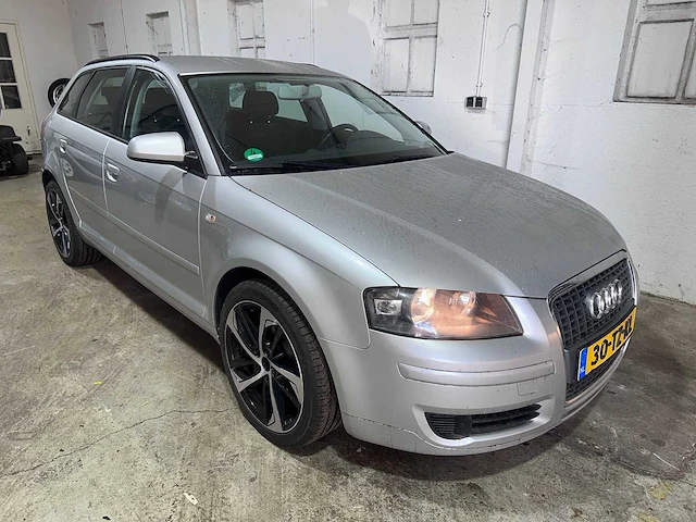 Audi - a3 sportback - 1.9 tdi attraction - 30-tz-kl - afbeelding 17 van  19