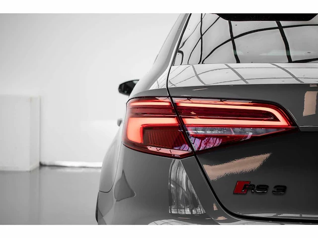 Audi - a3 sportback - 2.5 tfsi rs3 quattro - t-653-dv - 2018 - afbeelding 5 van  56